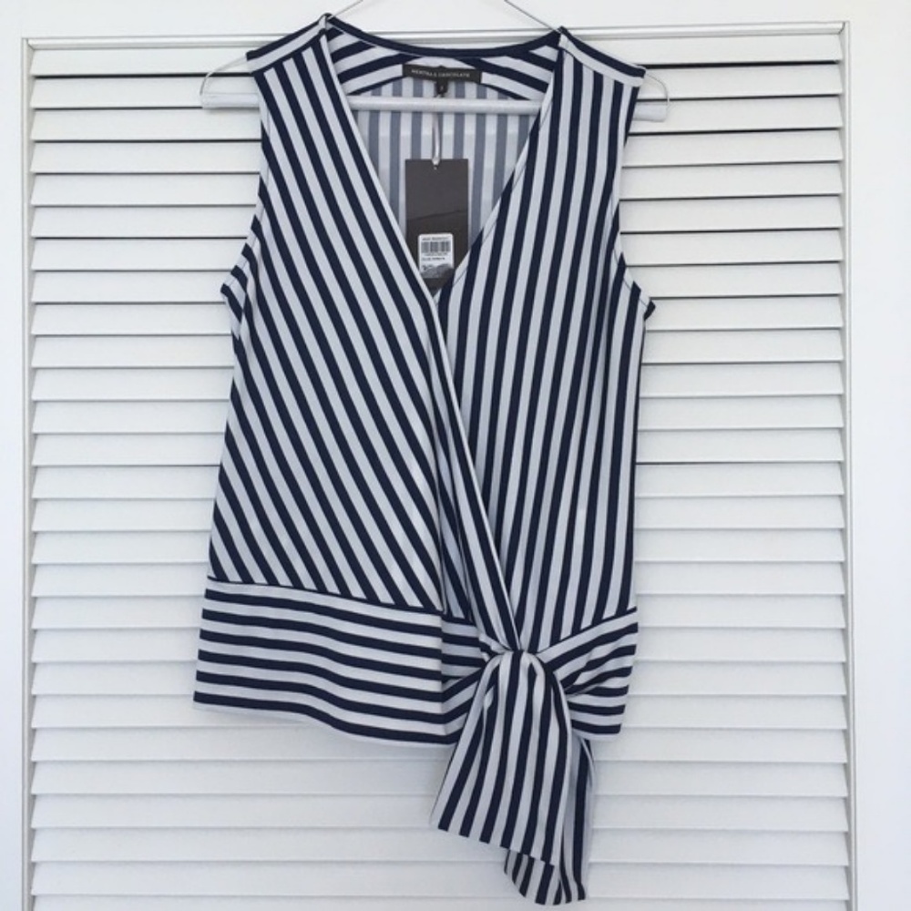 New Striped V neck top | size S